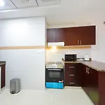 Scenic 1Br Apartment With Canal & Marina Views