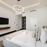 Luxury Apartment In Business Bay