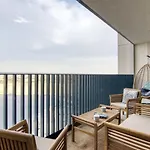 Luxury 2Br At Harbour Gate With Gorgeous View