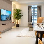 Modern Two Bedrooms In Dubai Marina