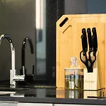 Splendid Studio Jw Marriott Marina