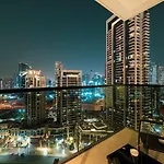 Modern 2Br Steps From Dubai Mall