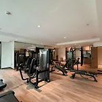 Modern 2Br Steps From Dubai Mall