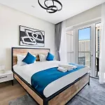 Modern Style 1 Bedroom Near Marina Mall And Metro