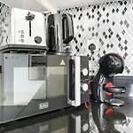 Stonetree - Luxurious 2 Bedroom Apartment With Stunning View