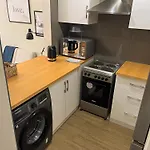 Modern Renovated Studio Building 197 - 5 Min Walking From Metro And Pavilions