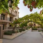 Aws Holiday Homes - Indulge In Elegance