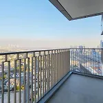 Stunning 2 Bed In Downtown Views