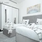 Mira Holiday Homes - Beautiful 2 Bedroom With Canal View In Business Bay