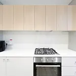 Sophisticated 1B Apartment In Belgravia Heights II
