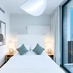 Sophisticated 1B Apartment In Belgravia Heights II
