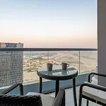 Guestready - Peaceful Skyline At Signature Tower
