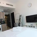 Studio Apartment I 15 Min To International Airport