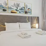 Astonishing Apartment Just A 2 Minutes Walk To Dubai Mall