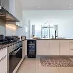 Spacious - Waterfront View - Ideal For Families