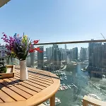 Spacious - Waterfront View - Ideal For Families