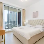 Luxury Pool View Apartment