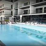 Lavish Stay At 3Br Apartment - Binghatti Creek - Sleek & Sophisticated - Steps Away From Dubai Mall & Burj Khalifa
