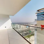 Lavish Stay At 3Br Apartment - Binghatti Creek - Sleek & Sophisticated - Steps Away From Dubai Mall & Burj Khalifa