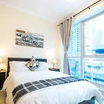 2Br Cozy Elegant, 3 Min To Beach, Dubai Marina