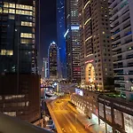 2Br Cozy Elegant, 3 Min To Beach, Dubai Marina