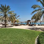 Bright Beachfront Studio With Breathtaking Views
