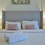 Cosy 1 Bed In Seasons Jvc