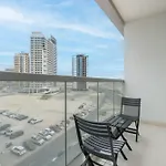 1 Bedroom In Red Residence - Heart Of Sports City
