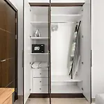 Silkhaus Dubai Marina 1Br In Bay Central West Tower