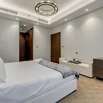 Ramadan Offer!!! Skyline View 1Br, King Bed, Bar & Movie Nights