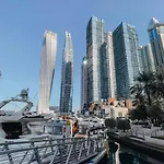 Urban Oasis 2 Bedrooms In Marina