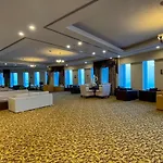 Urban Oasis 2 Bedrooms In Marina