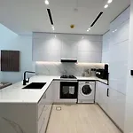 Charming 1Br Apt W Elegant Interiors
