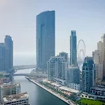 Great Apartments At Marina Star With City View