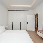 Modern 1 Bed - Great Location