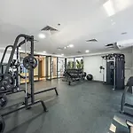Vibrant Studio With Gym Access