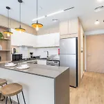 Mesmerizing Studio Located In The Center Of Jvc