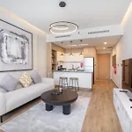 Mesmerizing Studio Located In The Center Of Jvc