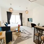 Superior Stay- Sleek & Modern Studio In Business Bay