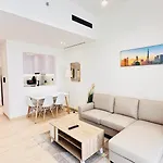 Oyo 1289 Home Premium 1Bed Apartment At Jvc
