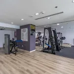 Vayk - Spacious One Bedroom Apartment