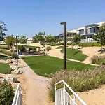 Elegant 4 Bedrooms Plus Maid Villa In The Heart Of Dubai Hills