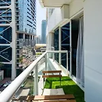 Renovated Lake Terrace Studio Jlt Next To Metro!