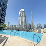 Vayk - Luxurious 2 Bedroom Apartment In Downtown Dubai