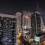 Marina Nest - Spacious One Bed Apt In Marina With A View Near Metro And Tram
