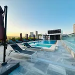 Peaceful 2 Bed Oasis Suite In Jvc