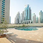 Cozy Chic Studio L Next To Marina Mall