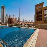 Luxury Downtown 1-Bedroom With Burj Khalifa Views