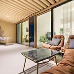 Fendi 1Br With Panoramic Sea View