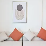 Stunning 1 Bdr Luxury Residence At Jvc